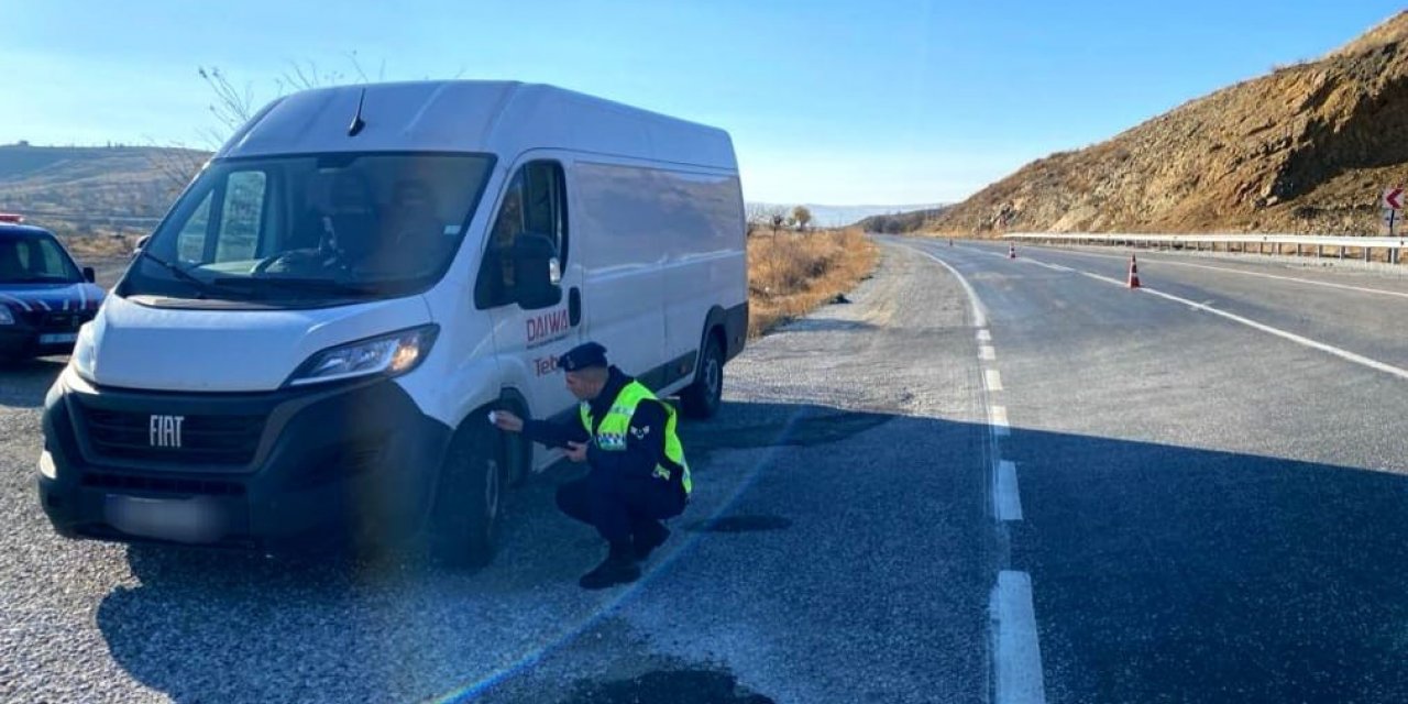 Aksaray’da jandarma ekipleri kış lastiği denetiminde