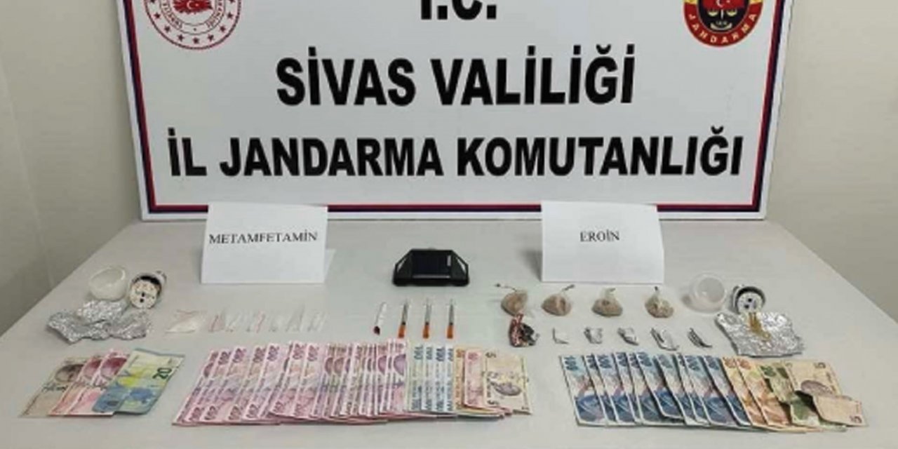 Uyuşturucu tacirlerine Jandarma’dan baskın