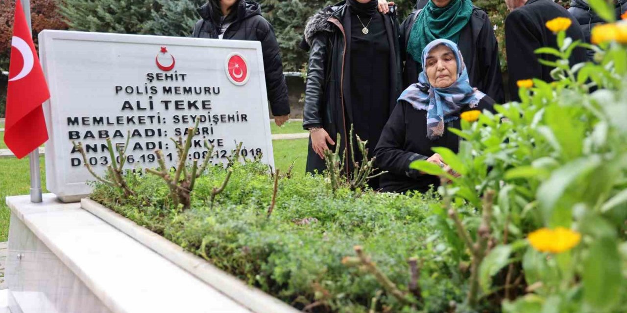 Konya’da şehit polis Ali Teke anısına lokma dağıtıldı