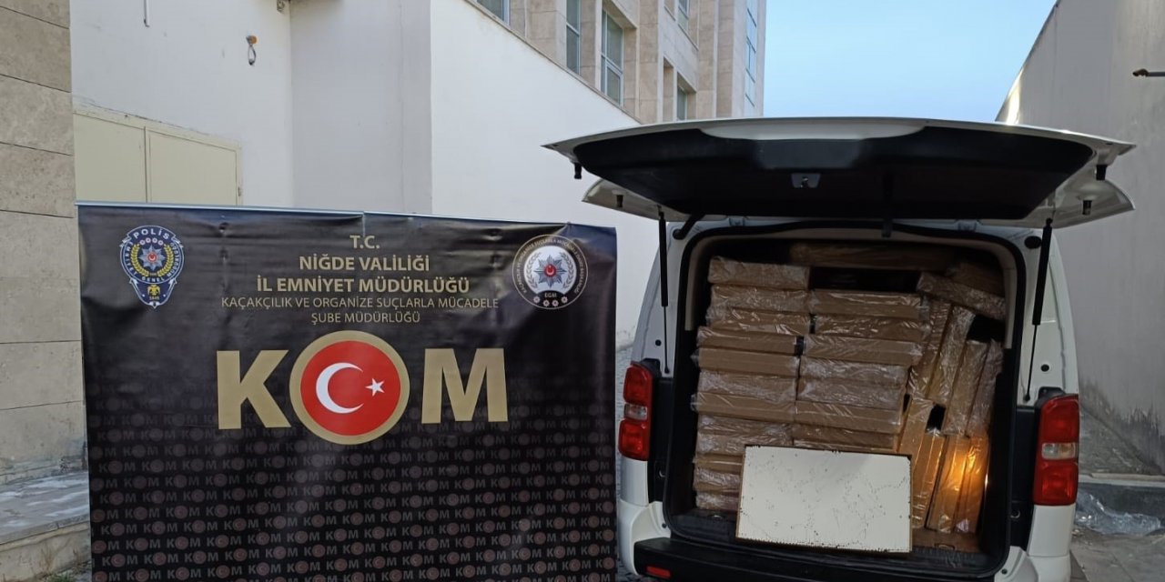 Niğde’de 850 bin adet dolu makaron ele geçirildi