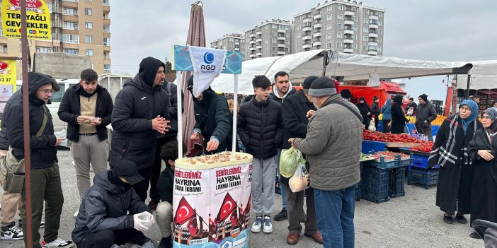 AGD Konya Şubesi şehitler için lokma dağıttı