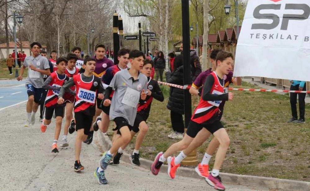 Eskilli Yaşar Kırkıl'ın da yer aldığı takımdan önemli başarı