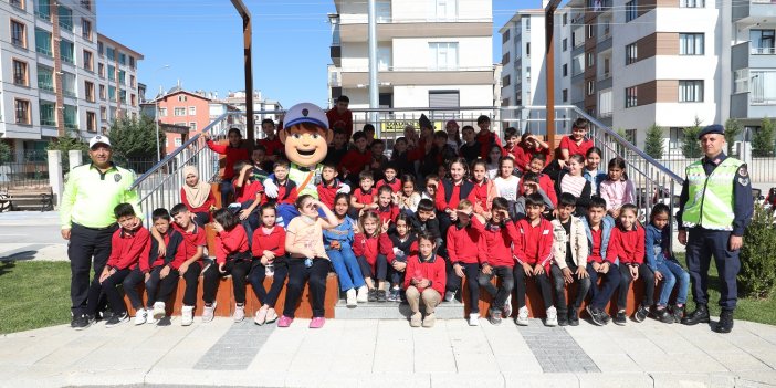 Karatay'ta trafikte değerler ve kurallar eğitimi