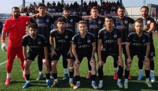 Meram Kara Kartallar Şampiyonluk Yolunda İlerliyor