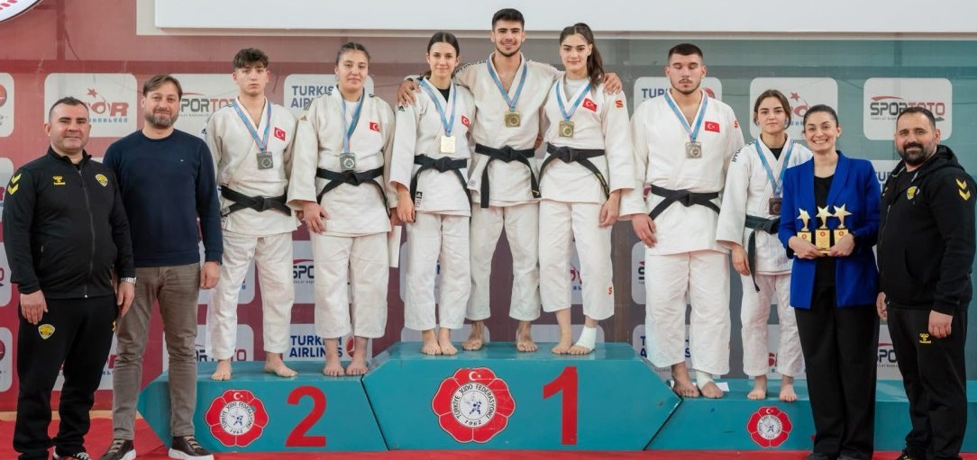 Konya Büyükşehir Judo Takımı, Gençler Türkiye Şampiyonası'ndan 7 Madalya ile Döndü