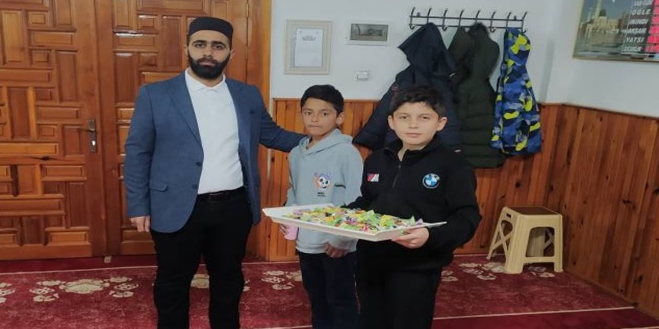 Eskil Çulfa’da Filistin İçin Hayır Çarşısı Kuruluyor!