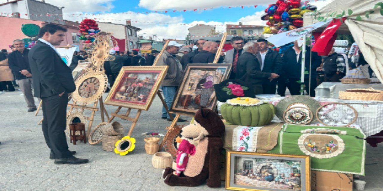 Eskil Halk Eğitimi Merkezi’nden Yıl Sonu Sergisi