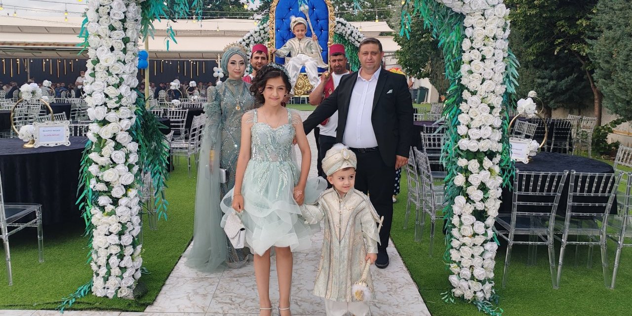 Musa ve Alperen Erkekliğe İlk Adımı Attı