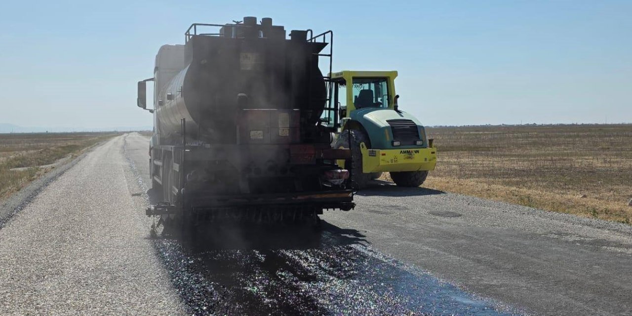Eskil Belediyesi yol çalışmalarını sürdürüyor