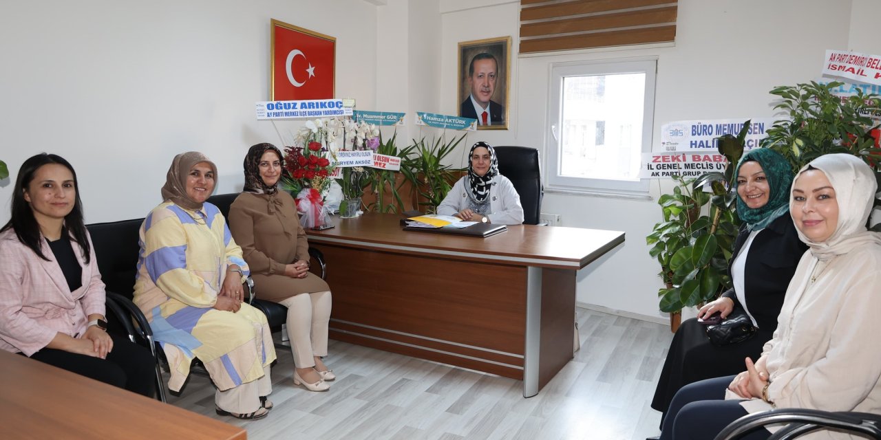 AK Parti Eskil Kadın Kolları’ndan Sultan Billur’a Hayırlı Olsun Ziyareti