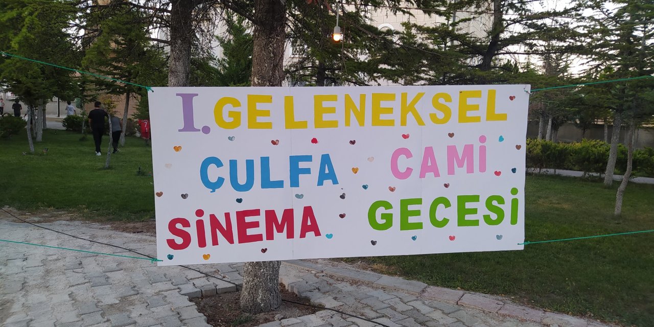 Eskil Çulfa Camii’nde 1. Geleneksel Sinema Gecesi: Çocuklar Gönüllerince Eğlendi