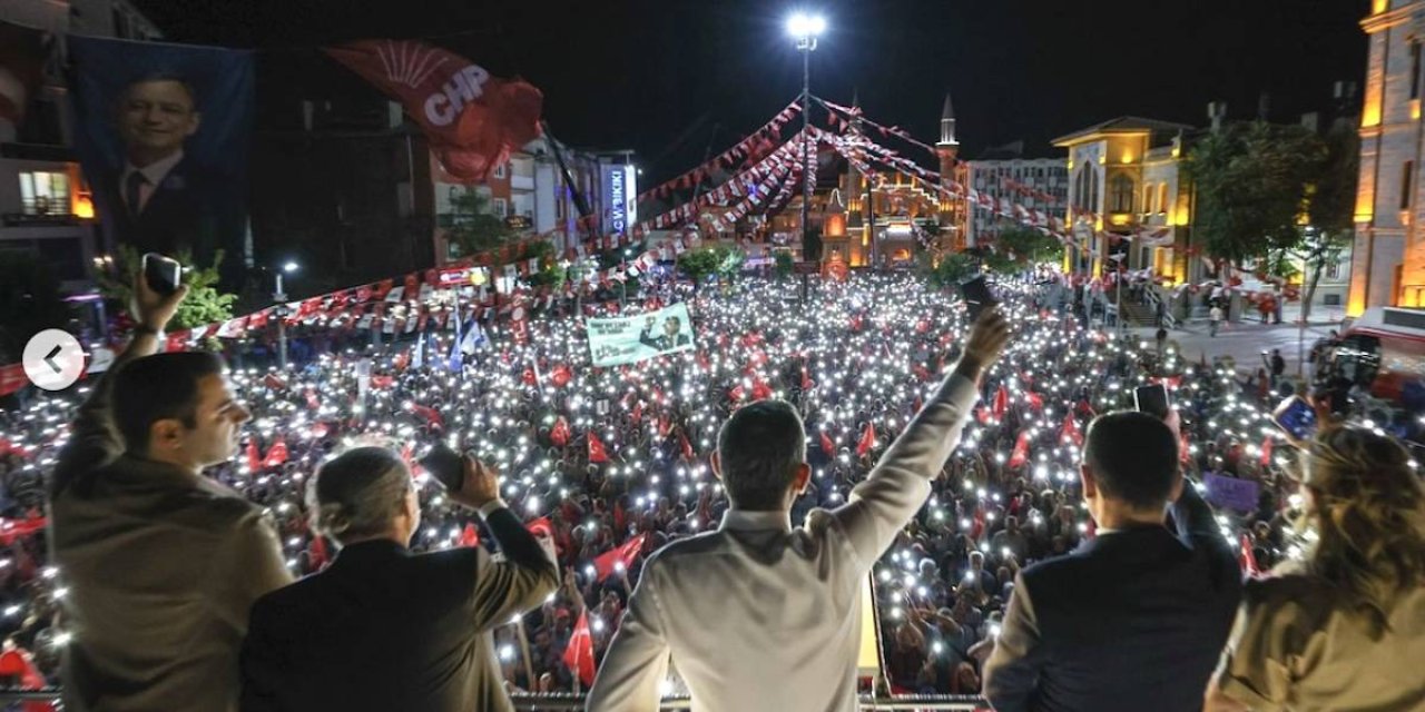 Özgür Özel Aksaray'da: "Artık Kutuplaşma Değil, Kucaklaşma Zamanı"