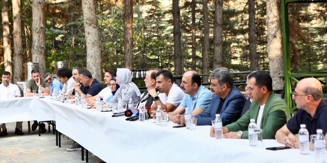 AK Parti Konya İl Teşkilatı Yaz Saha Programını Başlatıyor