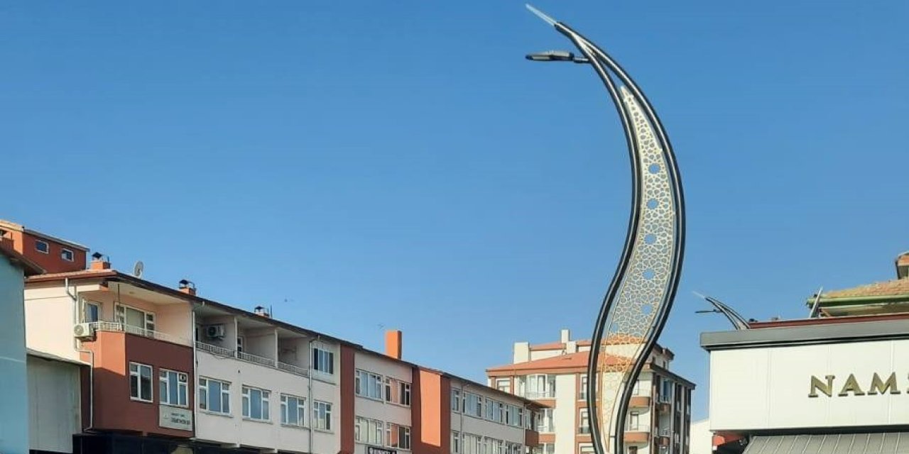 Eskil’de Aydınlatma Projesi Tartışma Yarattı: Işık mı Öncelik, Su mu?