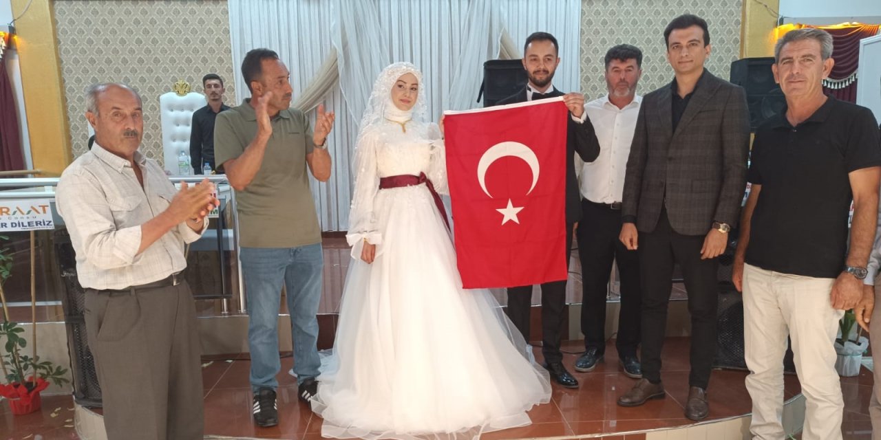 Kırlı ve Uğur Ailelerinin Mutlu Günü
