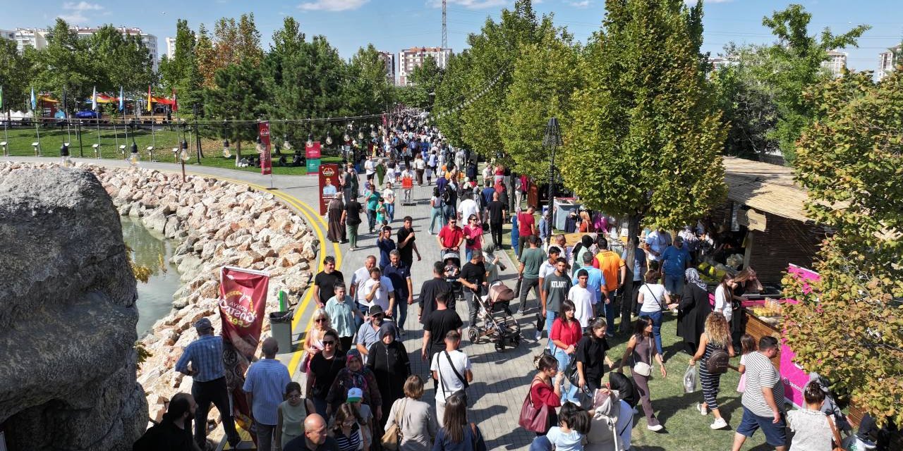 Konya 3. Gastronomi Festivali’nde Lezzet Yolculuğu Devam Ediyor