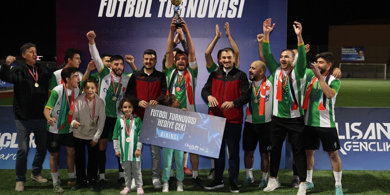 Konya Selçukspor, Çalışan Gençlik Futbol Turnuvası Şampiyonu Oldu