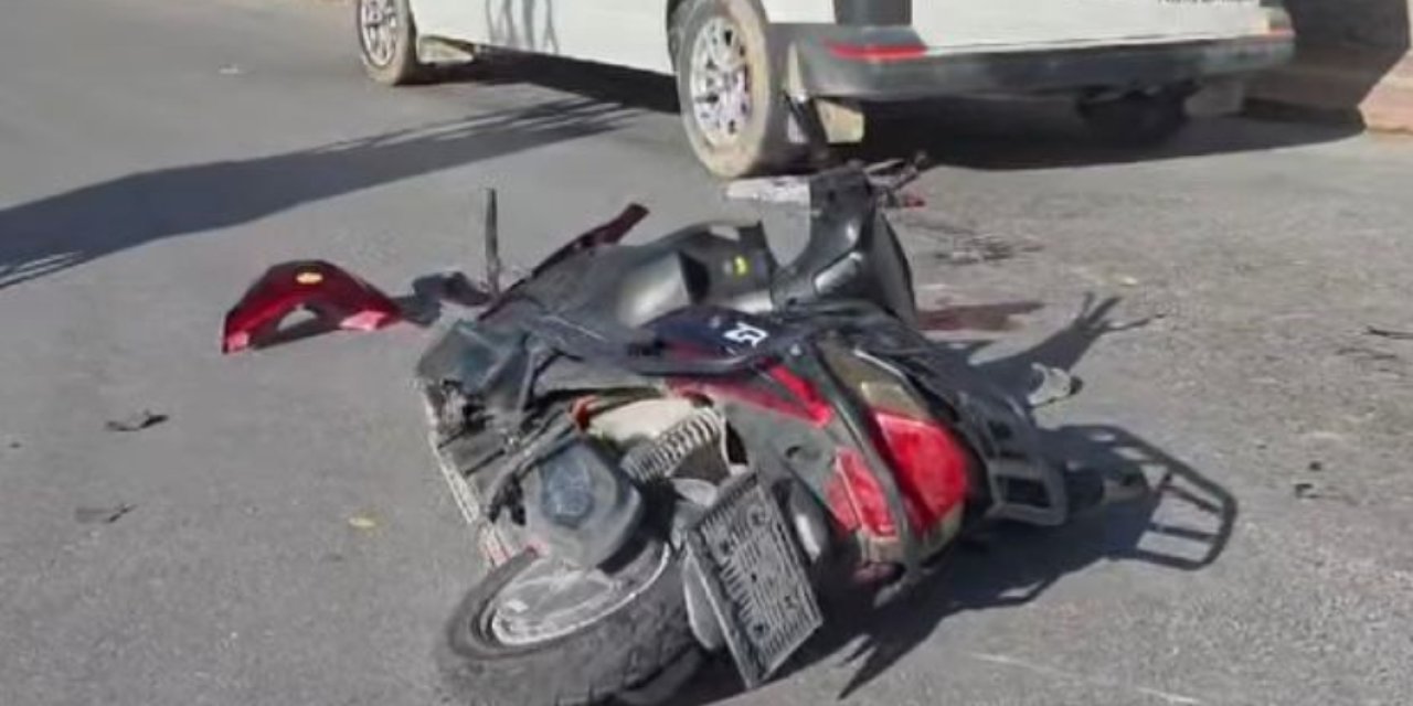 Eskil'de Motosiklet Sürücüsü ve İki Çocuk Yaralandı