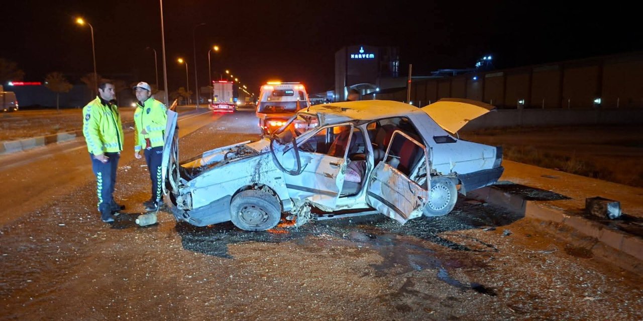 Karapınar Emirgazi Kavşağında Kaza: 2 Yaralı
