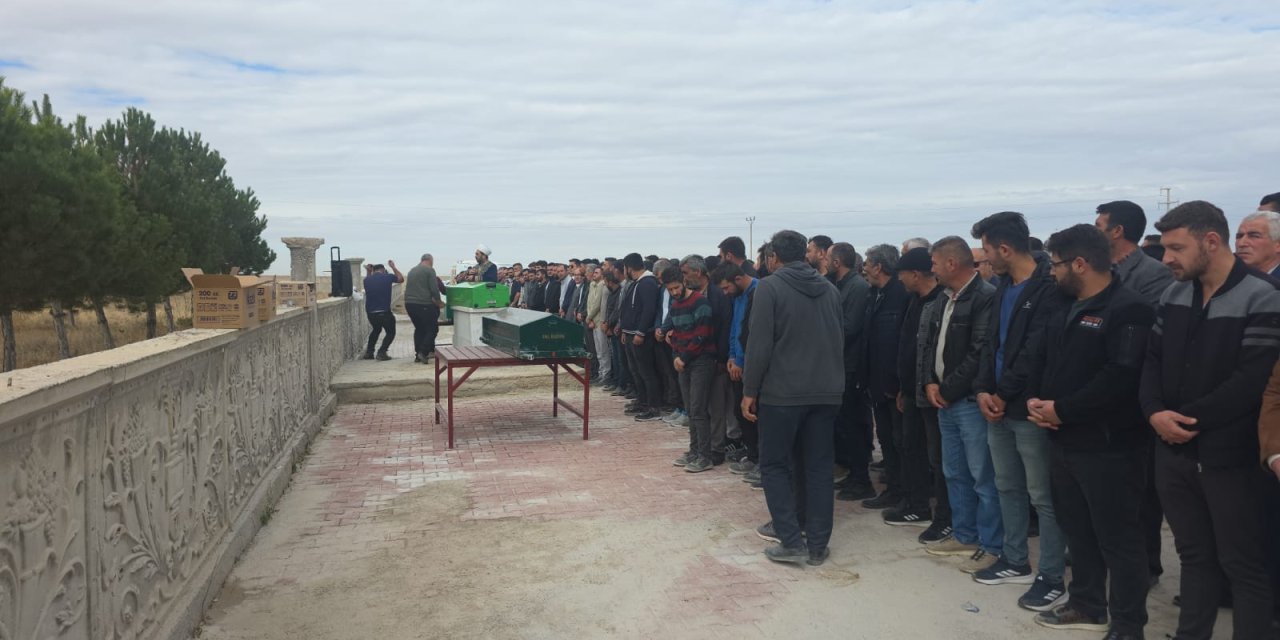 Eskil'de Gözyaşları Sel Oldu: Çıracı Kardeşler Mahşeri Kalabalıkla Uğurlandı