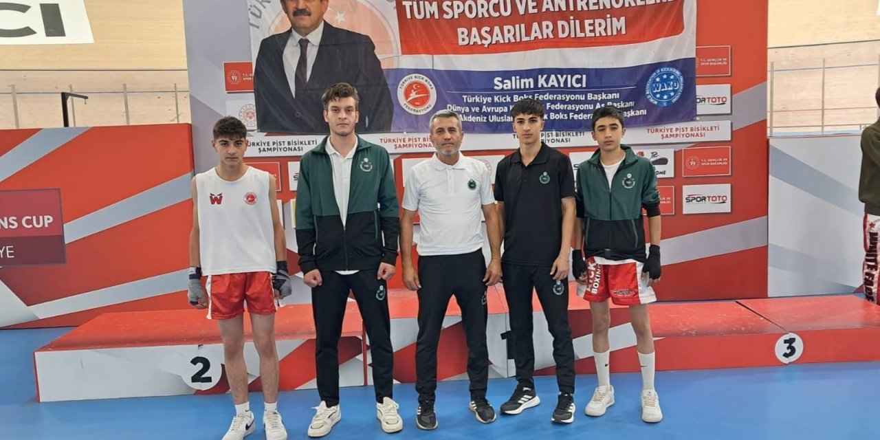 Karatay Belediyespor Sporcuları Kick Boks Turnuvasında 5 Madalya Kazandı