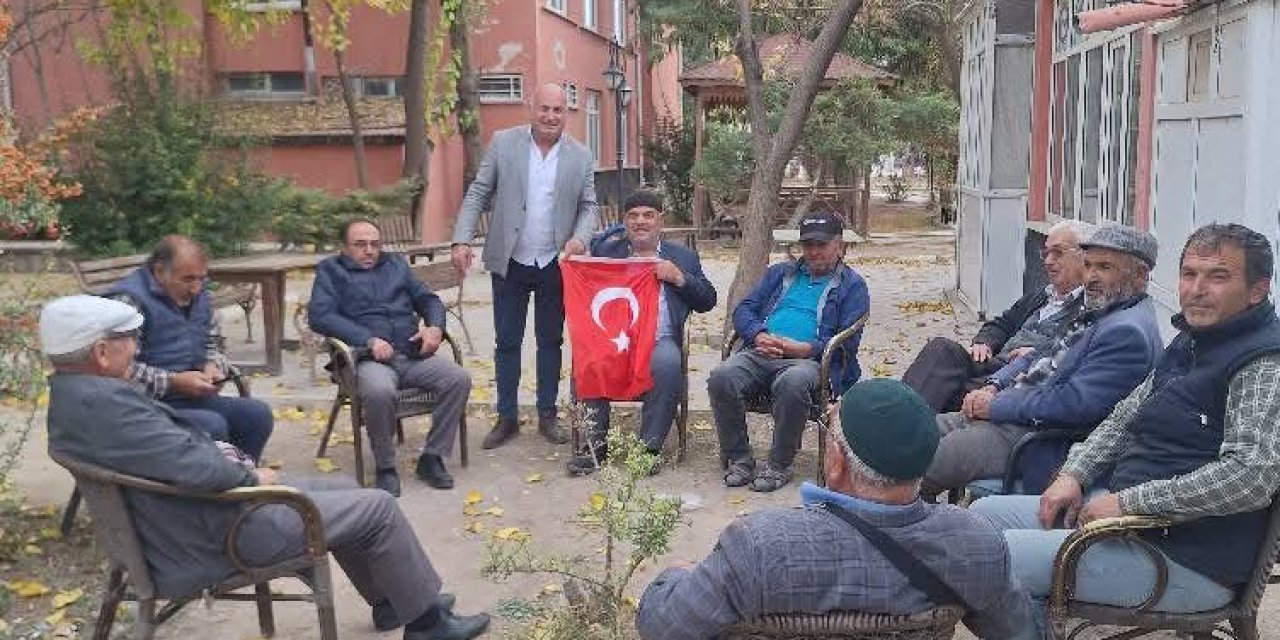 CHP Eskil İlçe Teşkilatı’ndan 29 Ekim’de Bayraklı Kutlama