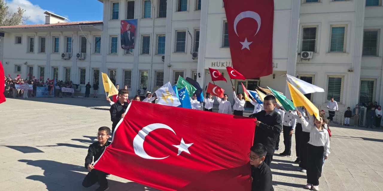 Eskil’de Cumhuriyet’in 102. Yılı Coşkuyla Kutlandı