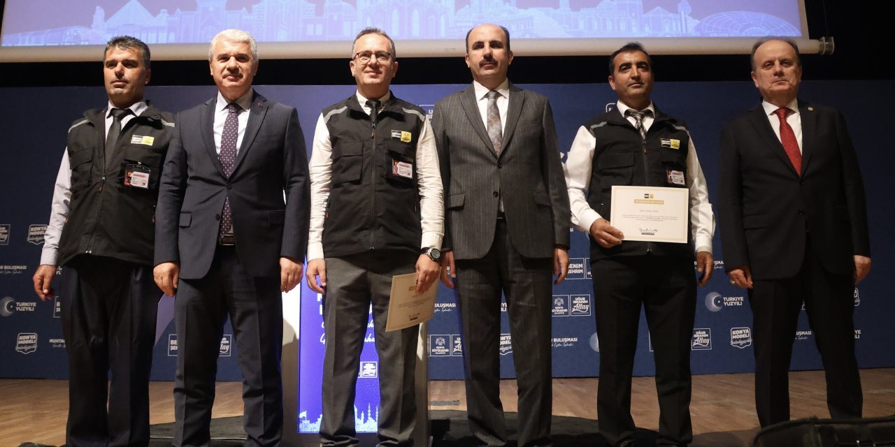 Konya’da Muhtarlara “Gönüllü İtfaiyecilik” Eğitimi