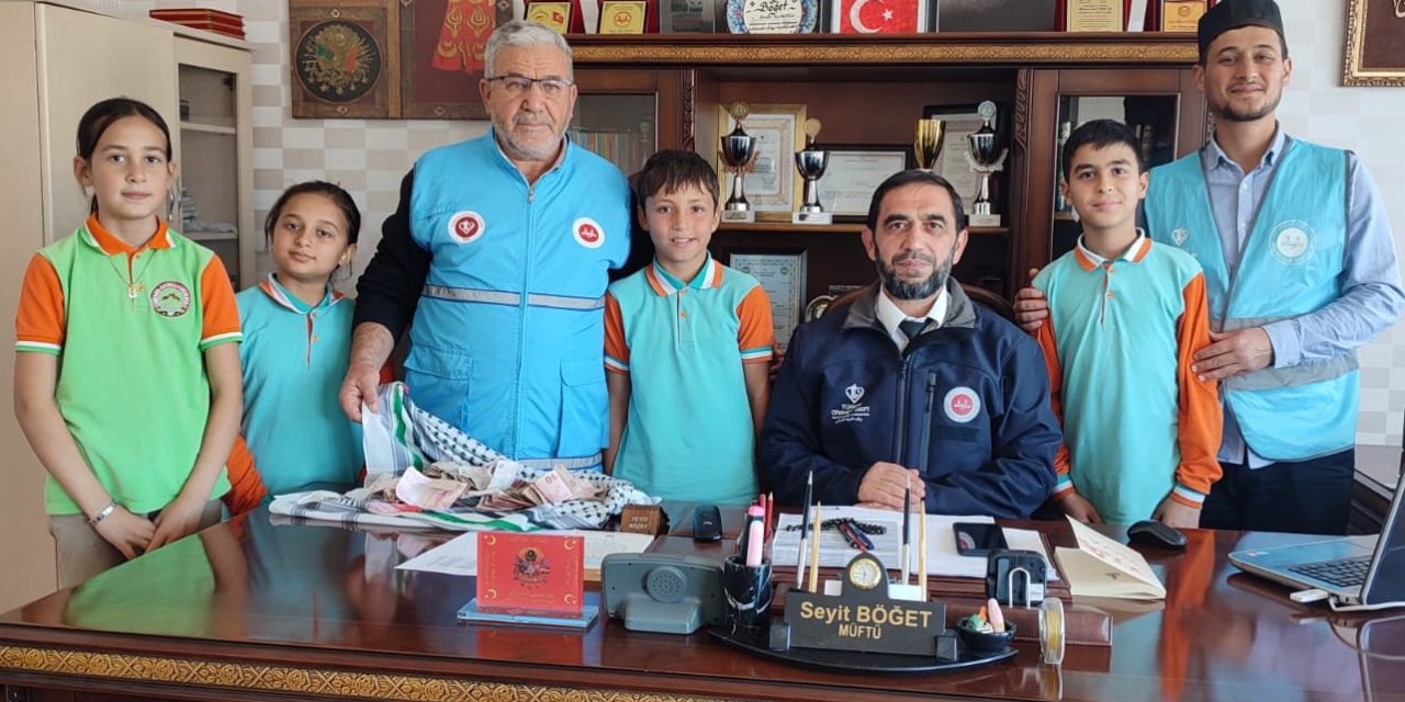 Eşmekaya Kayacık Camii ve Eşmekaya Ortaokulu’ndan Gazze İçin Anlamlı Kermes