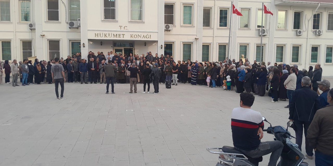 Eskil’de İlçe Milli Eğitim Müdürü İbrahim Kılıçer İçin Duygulu Karanfil Töreni