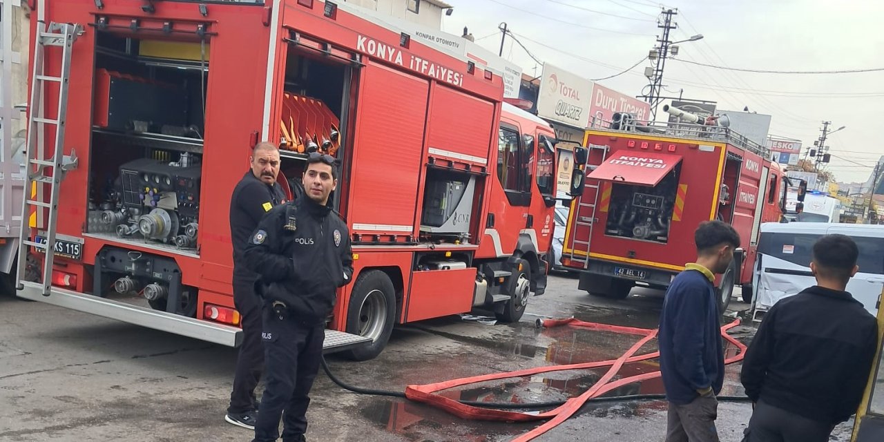 Konya Eski Sanayi’de Yangın: Çatıdan Düşen Vatandaş Yaralandı VİDEO