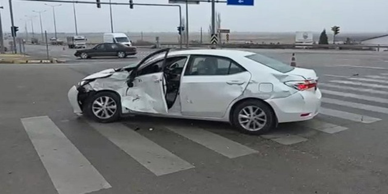 Eşmekaya’da Kaza: Hakemleri Taşıyan Otomobil Tırla Çarpıştı, 4 Yaralı