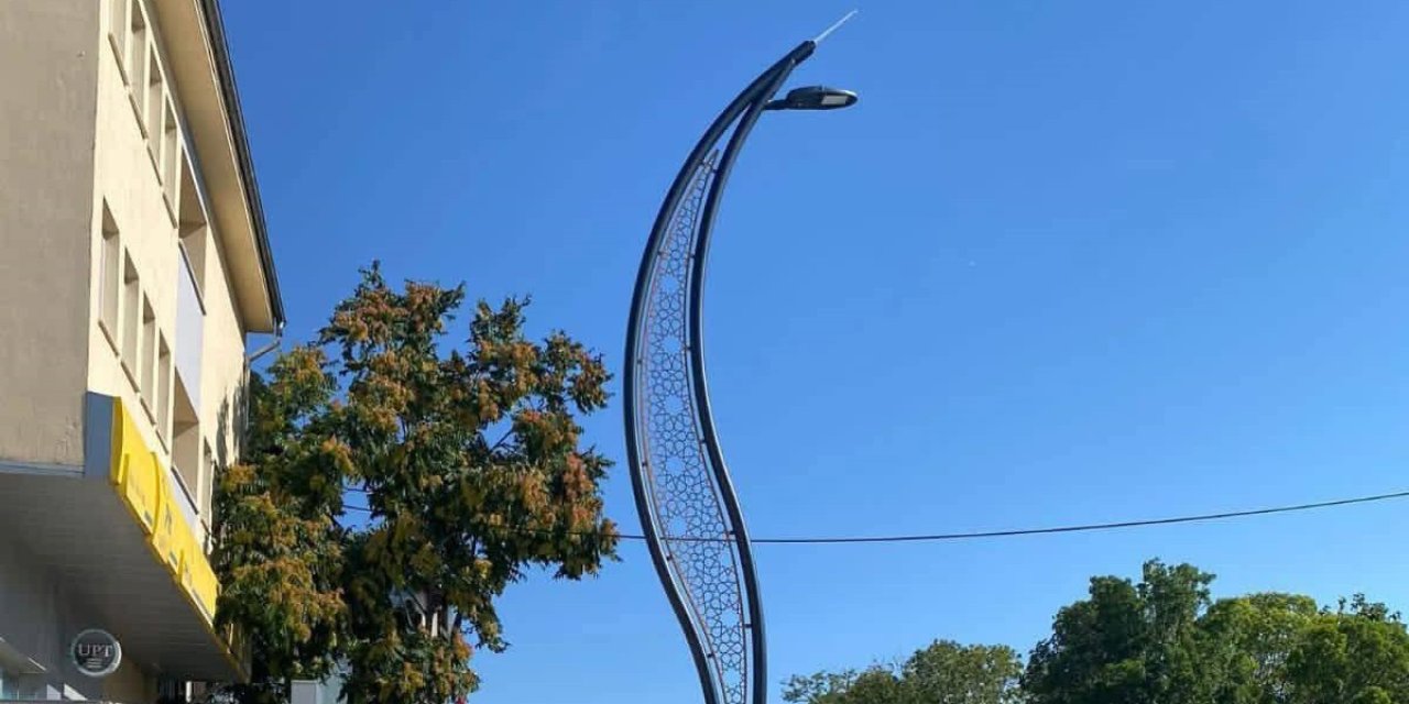 Eskil Bu Direkleri Sevdi! Yine Dekoratif Aydınlatma İhalesine Çıkıldı