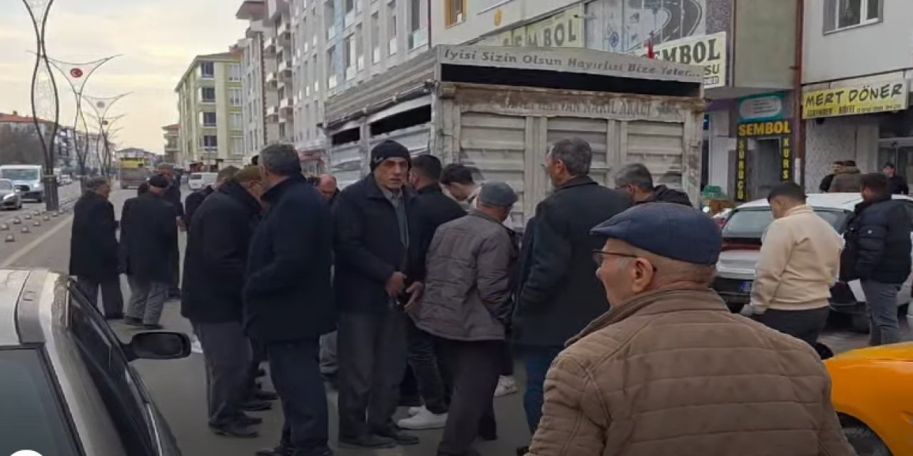 Eskil’de Trafik Kazası: Motosiklet Sürücüsü Yaralandı