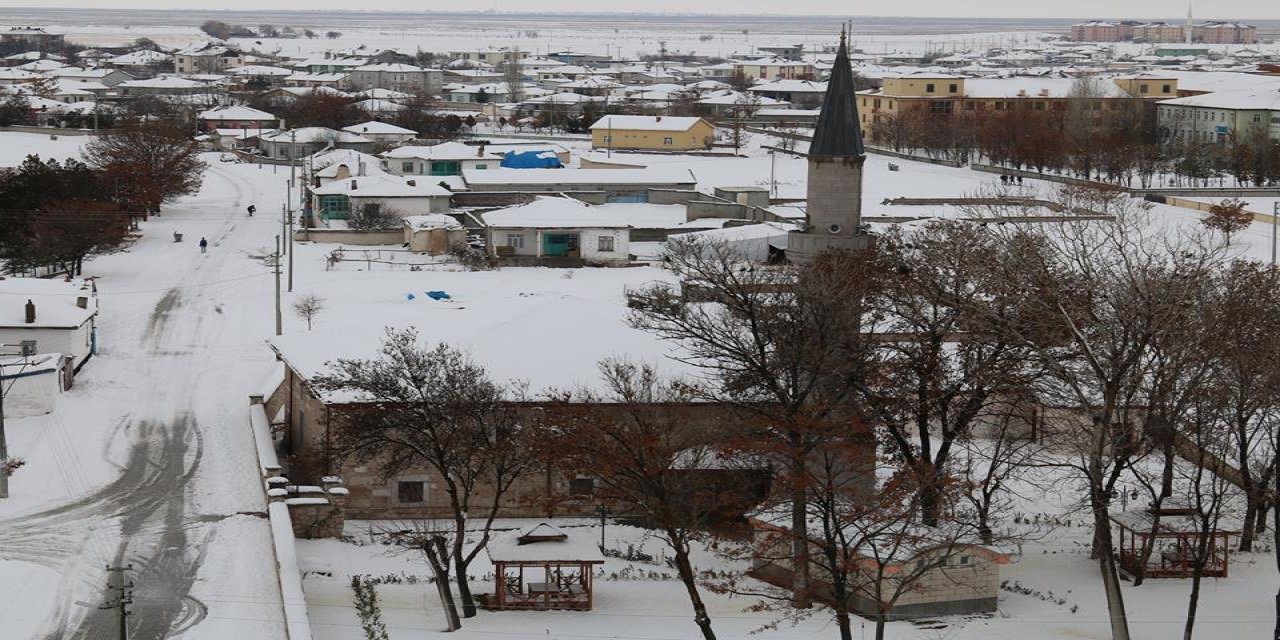 Aksaray’da Eğitime Kar Engeli: Okullar 1 Gün Tatil Edildi