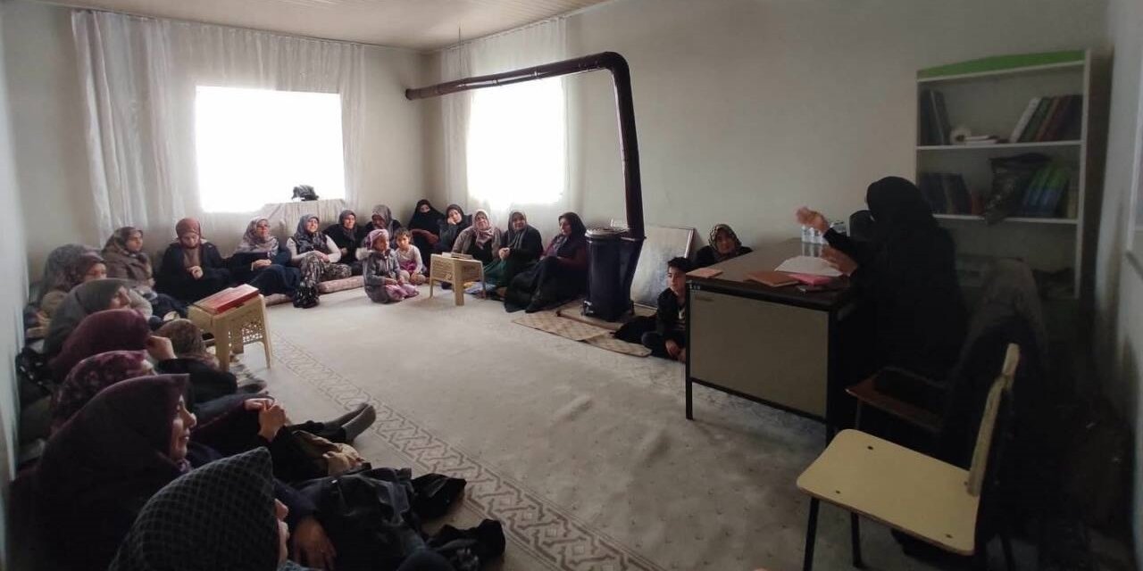 Yeşiltömek Kadınlara Yönelik Manevi Sohbet Programı Düzenlendi