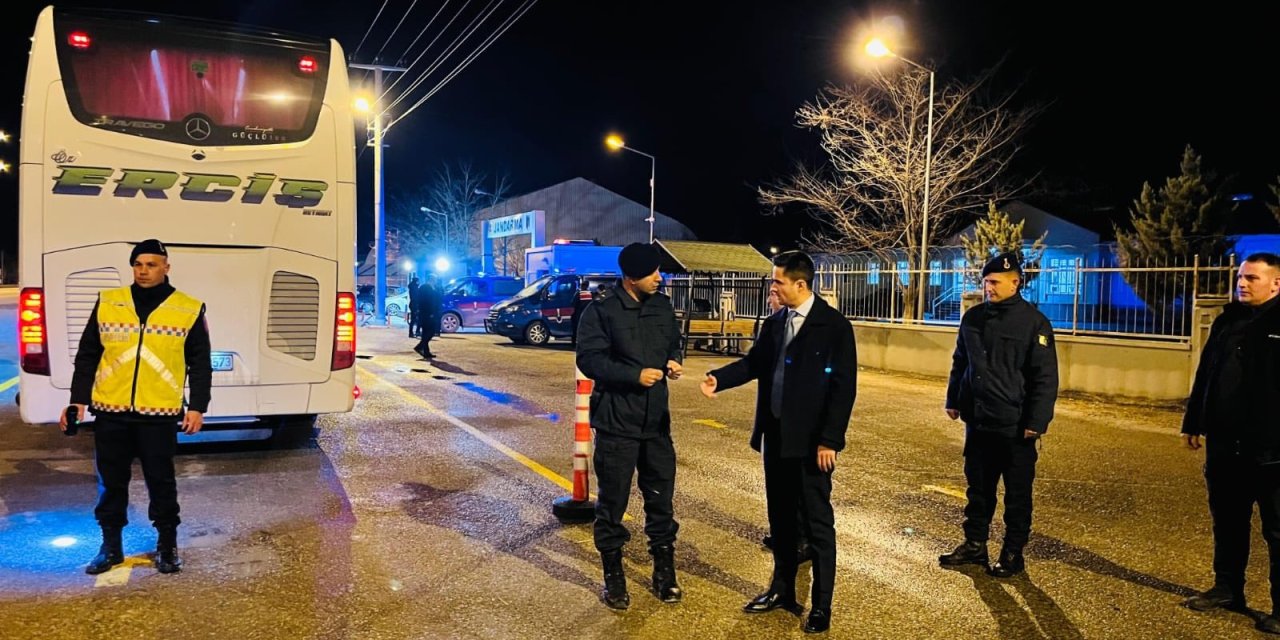 Eskil Kaymakamı Taha Soydaş’tan Yılbaşı Mesaisindeki Personellere Ziyaret