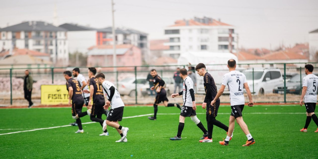 Eskil’de Çeyrek Final Heyecanı: Güneşli Çağlakspor Yarı Finalde