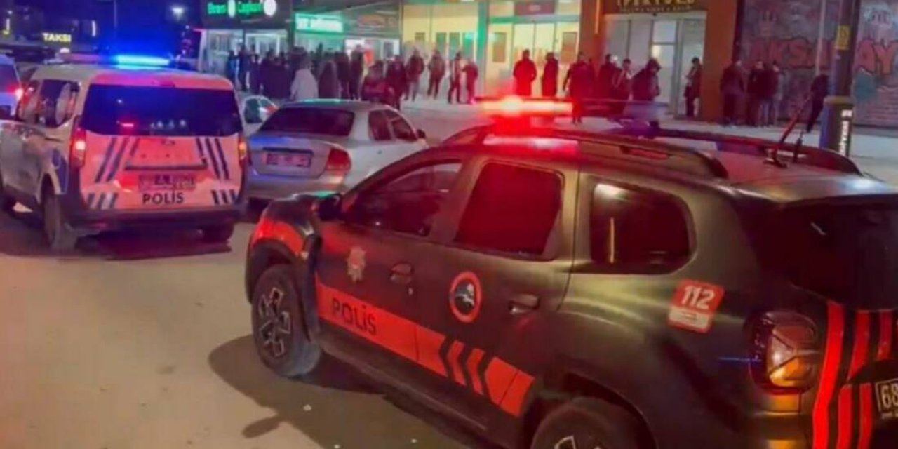 Aksaray’da Asker Eğlencesinde Bıçaklı Kavga: Polis Müdahale Etti