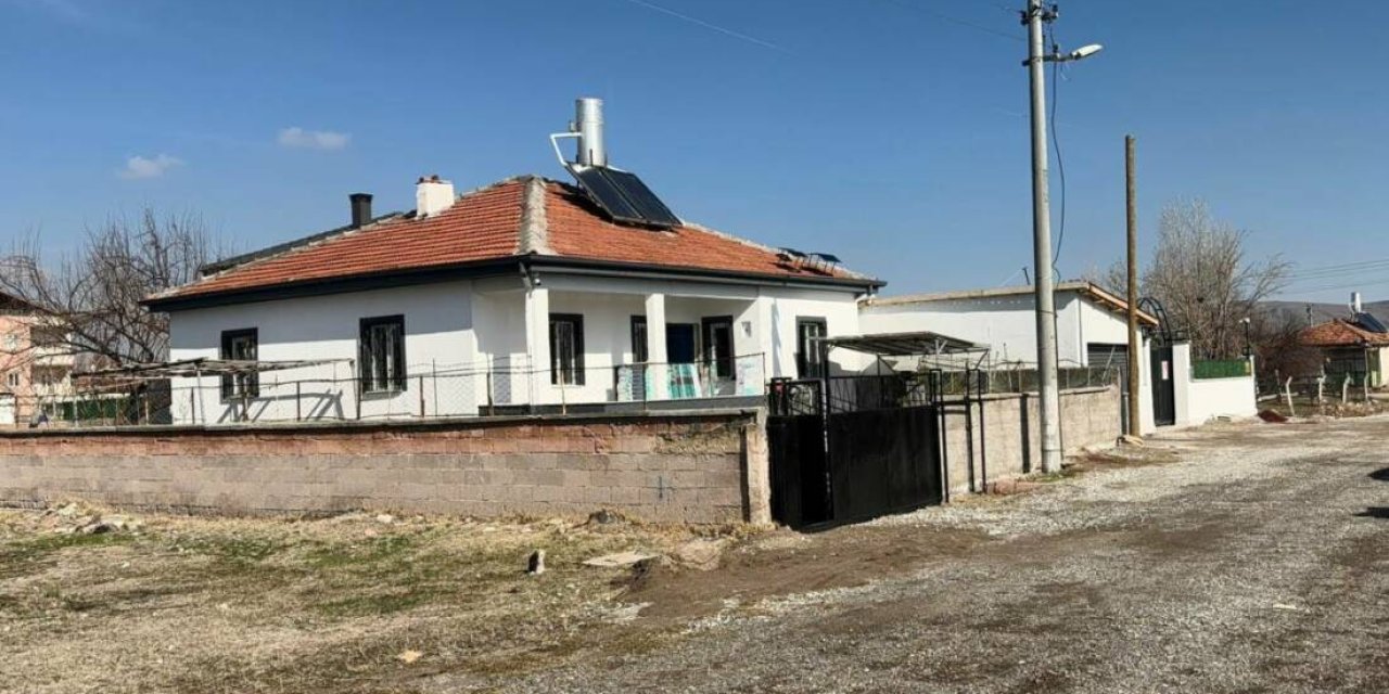 Aksaray’da İnşaattan Düşen İşçi Ağır Yaralandı