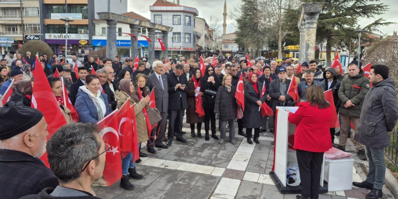 İYİ Parti Konya’dan Milli Birlik ve Bayrak Yürüyüşü: Beyşehir’de Büyük Coşku