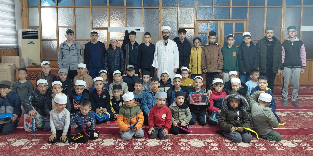 Eskil Çulfa'da “Teravihe Gel Hediyeni Al” Projesiyle Çocuklara Bayram Sevinci