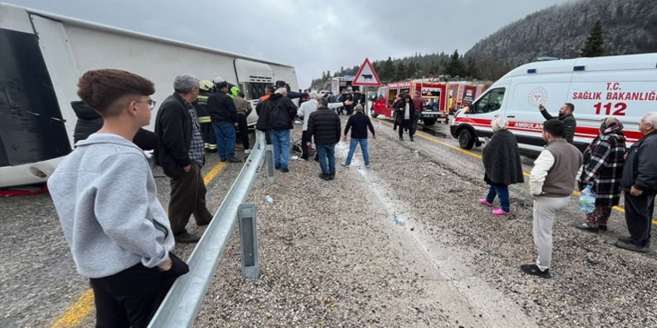 Seydişehir-Antalya Karayolunda Yolcu Otobüsü Devrildi: Çok Sayıda Yaralı