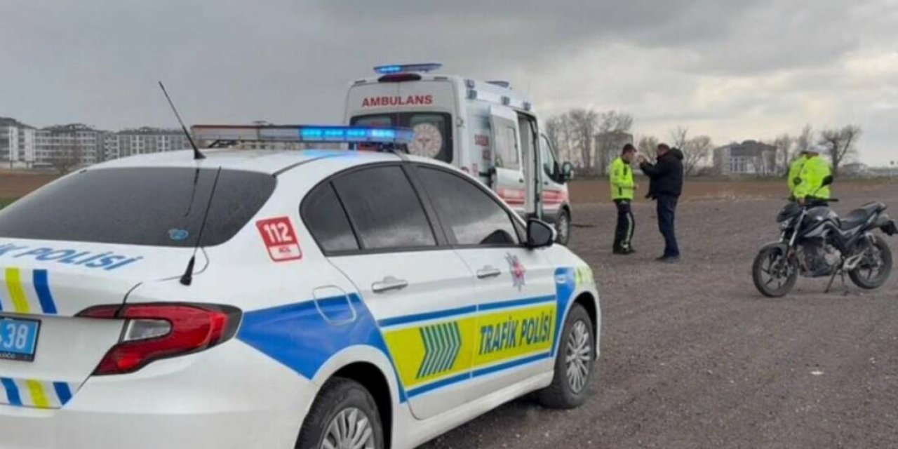 Aksaray’da Motosiklet Kazası: 18 Yaşındaki Sürücü Yaralandı