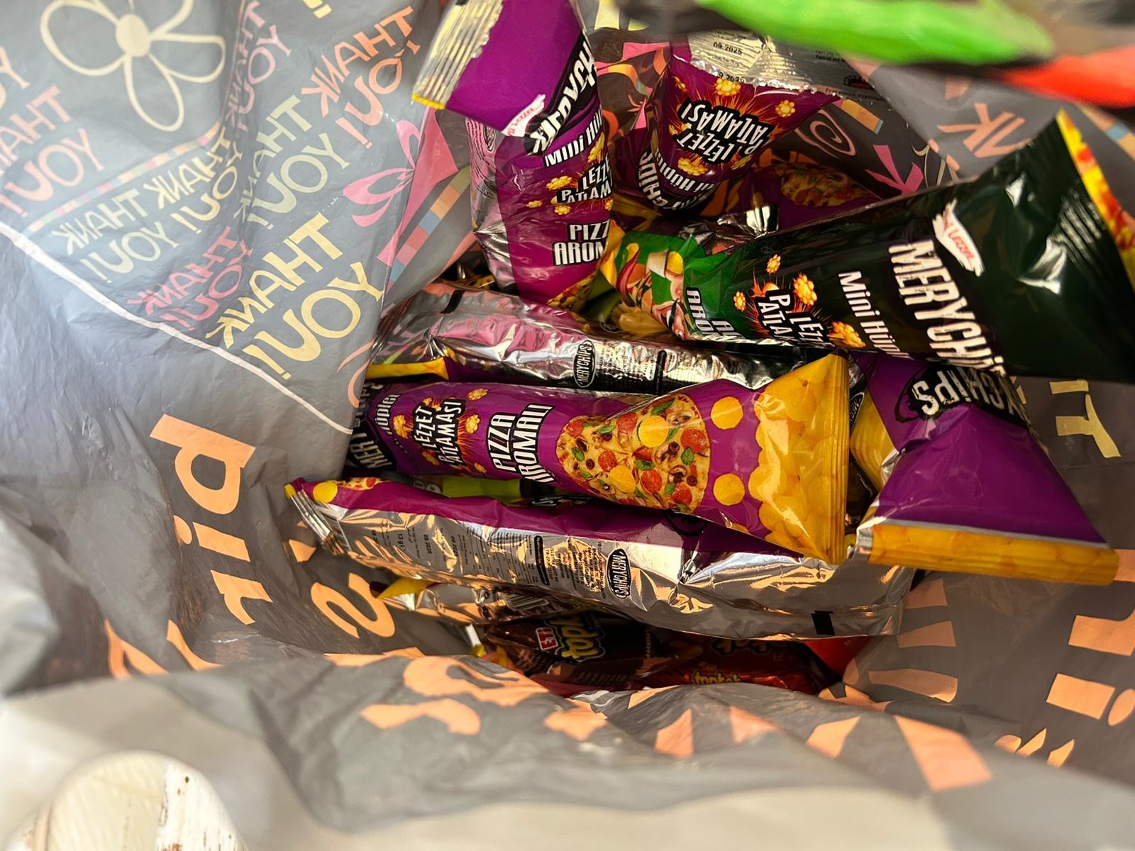 Eskil’de Bayram Sevinci ve Çocuklara Verilen İkramlar