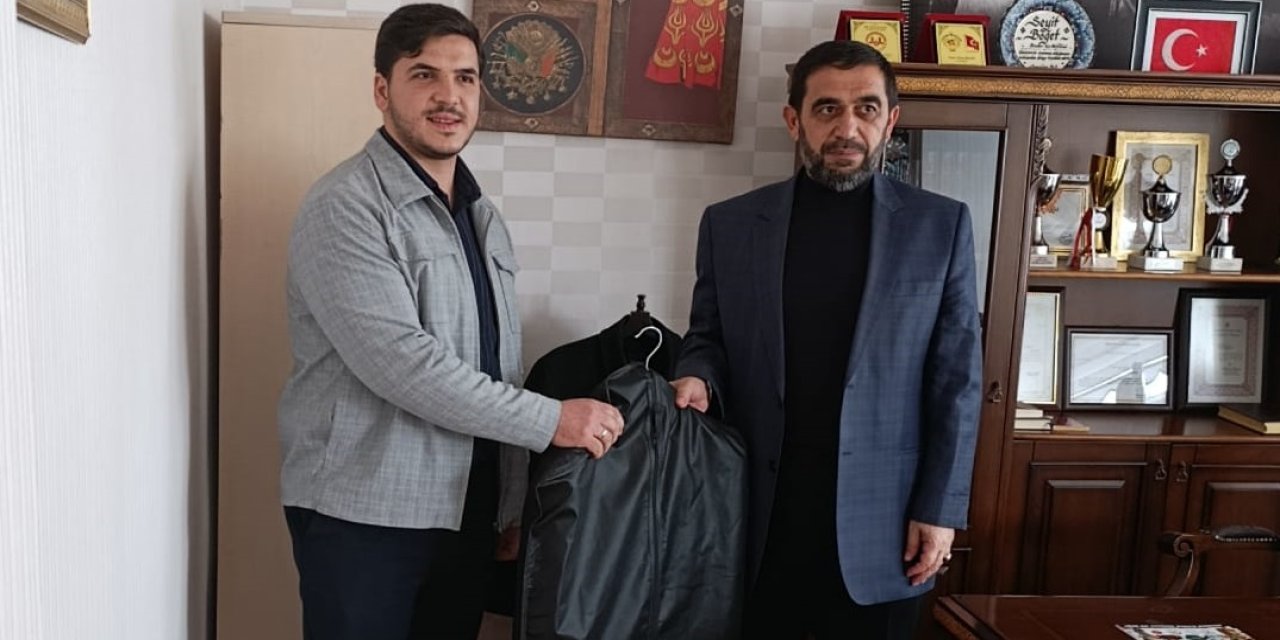 Eskil Mutlu Camii’nde Teravih Hocalarına Teşekkür ve Ödül