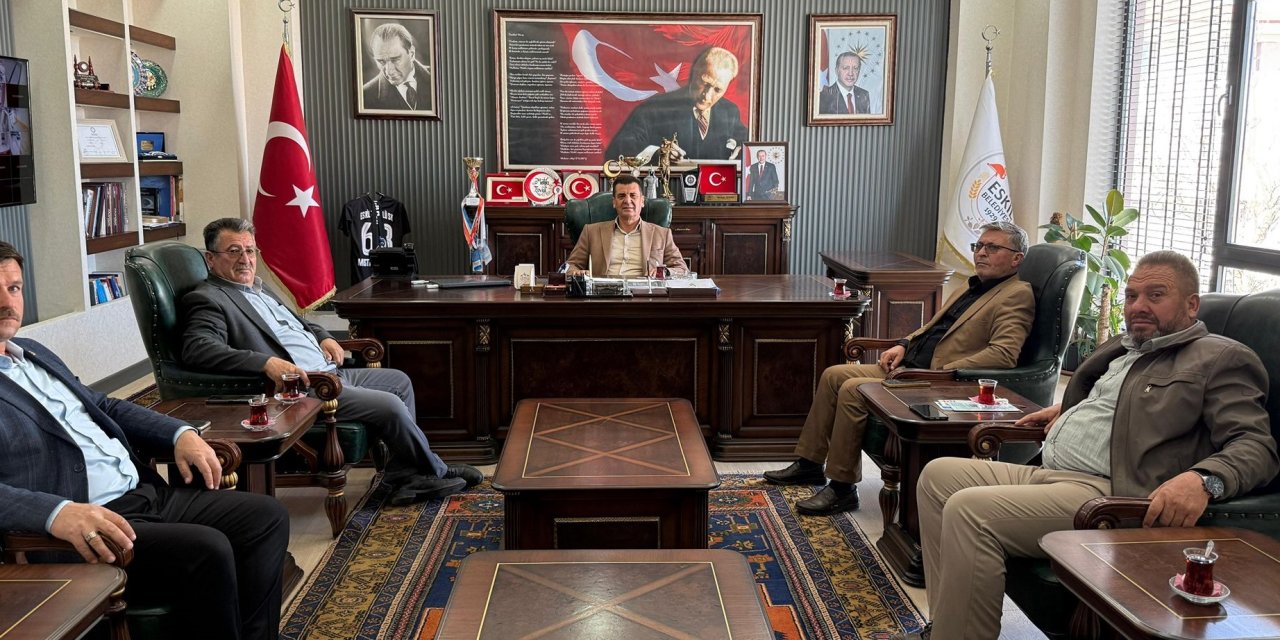 Eskil’de Muhtarlardan Başkan Vekili Reşat Küser’e Ziyaret