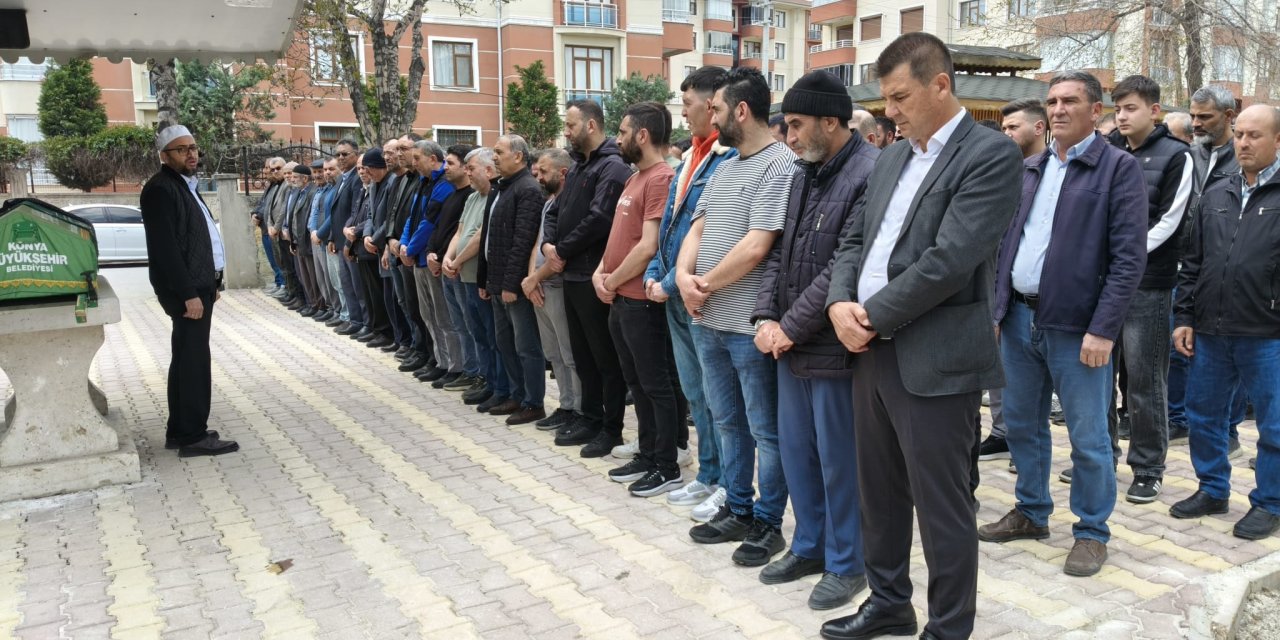 Merhume Şerife Koyuncu’ya Son Veda: Cenaze Aliyenler Mezarlığı’na Defnedildi