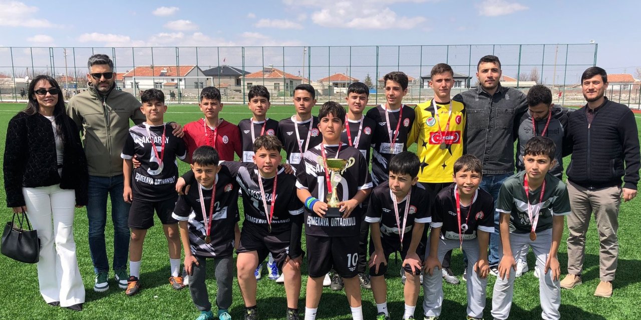 Eskil’de Ortaokullar Arası Futbol Turnuvası Tamamlandı