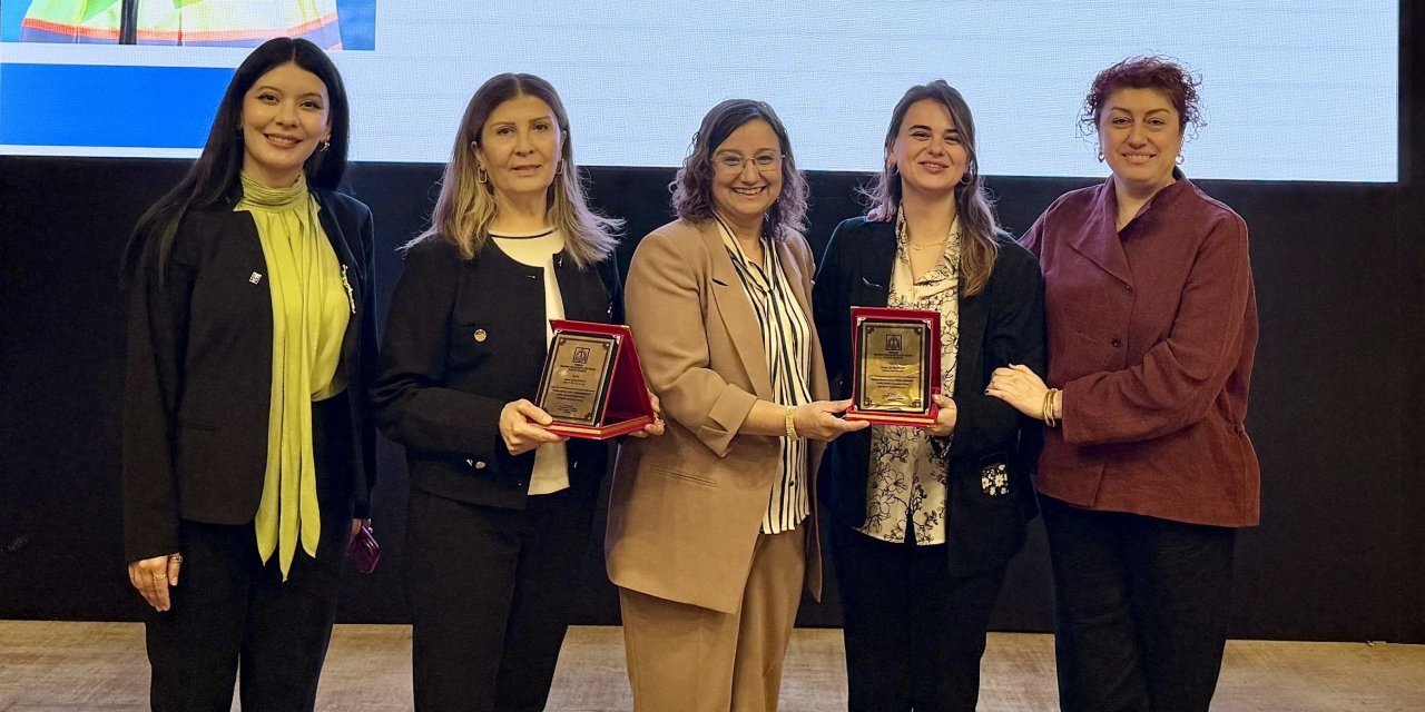 Konya’da “Kadın Eğitimle Parlar” Semineri Yoğun Katılımla Gerçekleşti